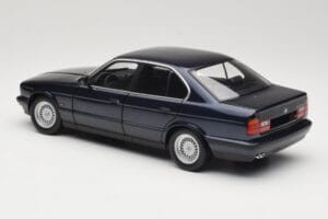 BMW 535i E34 Blue Metallic Minichamps 1:18 100024004 Metāls — attēls 7 no 8