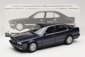BMW 535i E34 Blue Metallic Minichamps 1:18 100024004 Metāls — attēls 8 no 8