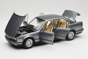 BMW 535i E34 Pelēks Metallic Minichamps 1:18 100024008 Metāls — attēls 2 no 8