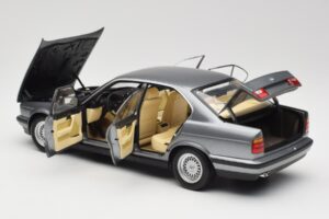 BMW 535i E34 Pelēks Metallic Minichamps 1:18 100024008 Metāls — attēls 5 no 8