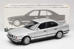 BMW 535i E34 Sudrabs Minichamps 1:18 100024005 Metāls — attēls 8 no 8