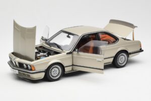 BMW 635 CSi E24 Bronzit Beige Metallic AUTOart 1:18 70523 Metāls — attēls 2 no 8