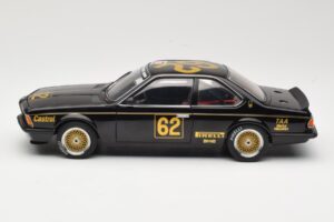 BMW 635 CSi E24 #62 J. Richards JPS Team BMW ATCC Winner 1985 AUTOart 1:18 88548 Metāls — attēls 4 no 8