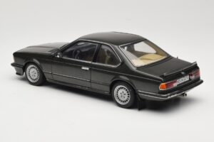 BMW 635 CSi E24 Malachit Green Metallic AUTOart 1:18 70522 Metāls — attēls 7 no 8