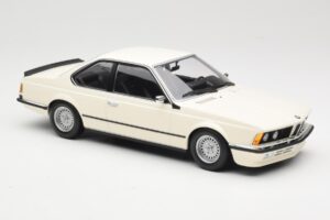 BMW 635 CSi E24 Balts Minichamps 1:18 155028102 Metāls — attēls 4 no 6