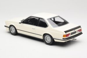 BMW 635 CSi E24 Balts Minichamps 1:18 155028102 Metāls — attēls 5 no 6
