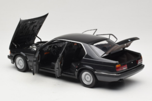 BMW 730i E32 Black Metallic Minichamps 1:18 100023002 Metāls — attēls 5 no 8