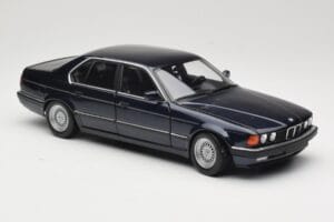BMW 730i E32 Zils Metallic Minichamps 1:18 100023006 Metāls — attēls 6 no 8