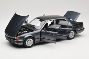BMW 730i E32 Grey Metallic Minichamps 1:18 100023005 Metāls — attēls 2 no 8