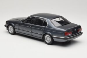 BMW 730i E32 Grey Metallic Minichamps 1:18 100023005 Metāls — attēls 7 no 8