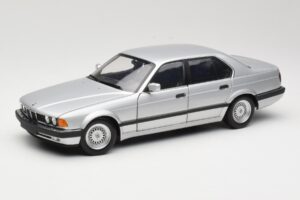 BMW 730i E32 Sudrabs Minichamps 1:18 100023000 Metāls
