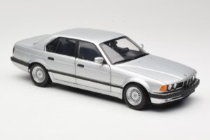 BMW 730i E32 Sudrabs Minichamps 1:18 100023000 Metāls — attēls 6 no 8