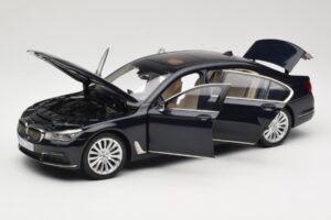 BMW 750Li F02 Imperial Blue Paragon 1:18 80432405586 Metāls — attēls 2 no 8