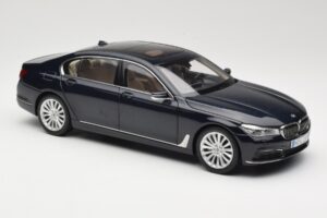 BMW 750Li F02 Imperial Blue Paragon 1:18 80432405586 Metāls — attēls 6 no 8