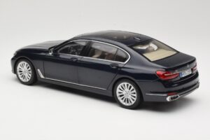 BMW 750Li F02 Imperial Blue Paragon 1:18 80432405586 Metāls — attēls 7 no 8