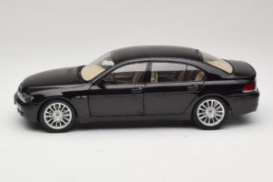 BMW 760Li E66 Individual Melns Kyosho 1:18 08573RB Metāls — attēls 4 no 8