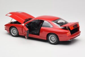 BMW 850Ci E31 Brilliant Red Revell 1:18 8827 Metāls — attēls 5 no 8