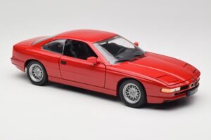 BMW 850Ci E31 Brilliant Red Revell 1:18 8827 Metāls — attēls 6 no 8