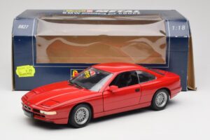 BMW 850Ci E31 Brilliant Red Revell 1:18 8827 Metāls — attēls 8 no 8