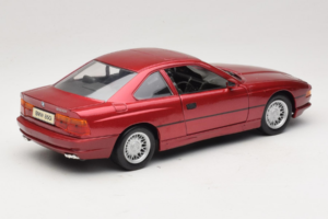 BMW 850i E31 Sarkans Tchibo 1:18 36157 Metāls — attēls 3 no 8