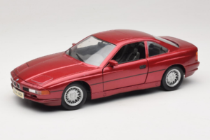 BMW 850i E31 Sarkans Tchibo 1:18 36157 Metāls