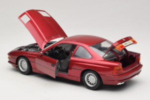 BMW 850i E31 Sarkans Tchibo 1:18 36157 Metāls — attēls 5 no 8