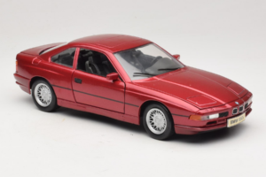 BMW 850i E31 Sarkans Tchibo 1:18 36157 Metāls — attēls 6 no 8