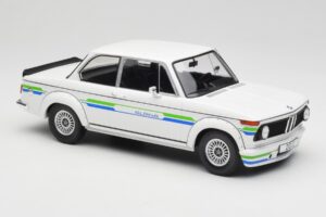 BMW Alpina 2002 E10 Turbo Balts MCG 1:18 MCG18409-R Metāls — attēls 4 no 6