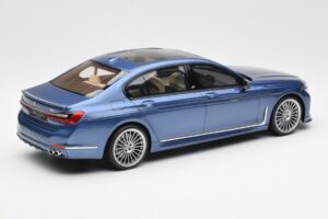 BMW Alpina B7 G12 Zils GT Spirit 1:18 GT465 Sveķi — attēls 2 no 6