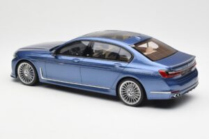 BMW Alpina B7 G12 Zils GT Spirit 1:18 GT465 Sveķi — attēls 5 no 6