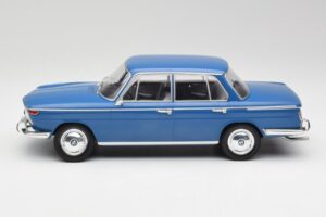 BMW 2000 Tilux E120 Caribe Zils MCG 1:18 MCG18291 Metāls — attēls 3 no 6