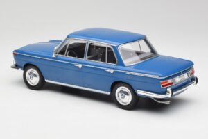 BMW 2000 Tilux E120 Caribe Zils MCG 1:18 MCG18291 Metāls — attēls 5 no 6