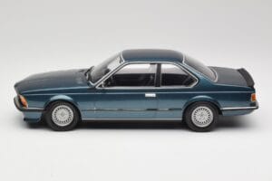 BMW 635 CSi E24 Petrol Blue Metallic Minichamps 1:18 155028108 Metāls — attēls 3 no 6