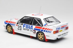 BMW E30 M3 #20 M. Duez / A. Lopes 1000 Lakes Rally 1989 IXO 1:18 18RMC132 Metāls — attēls 5 no 6