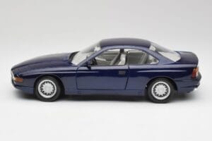 BMW E31 850i Mauritius Zils Maisto 1:18 438813100299 Metāls — attēls 4 no 8