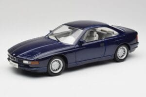 BMW E31 850i Mauritius Zils Maisto 1:18 438813100299 Metāls