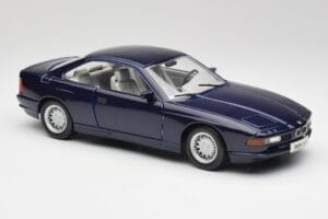 BMW E31 850i Mauritius Zils Maisto 1:18 438813100299 Metāls — attēls 6 no 8