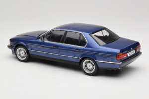 BMW Alpina B11 E32 3.5 Metallic Blue MCG 1:18 MCG18232 Metāls — attēls 5 no 6