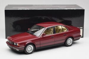 BMW 535i E34 Sarkans Minichamps 1:18 100024002 Metāls — attēls 8 no 8