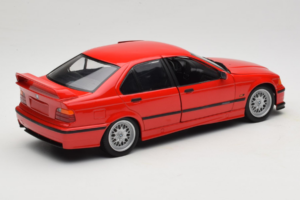 BMW 318is E36 Hellrot UT Models 1:18 180024302-R1 Metāls — attēls 3 no 8