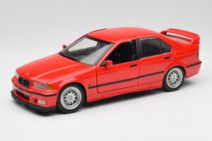 BMW 318is E36 Sarkans UT Models 1:18 180024302 Metāls