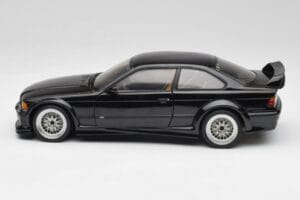 BMW E36 M3 GTR Street Cosmos Melns UT Models 1:18 20481 Metāls — attēls 4 no 8