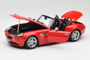 BMW Z8 E52 Roadster Spilgti Sarkans Bburago 1:18 12032 Metāls — attēls 2 no 8