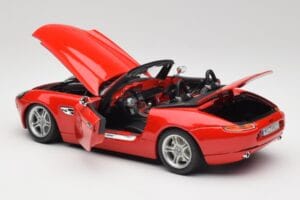 BMW Z8 E52 Sarkans Bburago 1:18 Z8001 Metāls — attēls 5 no 8