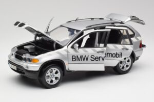 BMW X5 E53 3.0d Service Mobil Kyosho 1:18 80430305646 Metāls — attēls 2 no 8