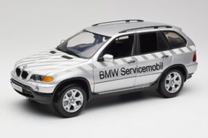 BMW X5 E53 3.0d Service Mobil Kyosho 1:18 80430305646 Metāls