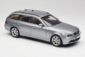 BMW 545i E61 Touring Gaiši Pelēks Kyosho 1:18 80430308414 Metāls — attēls 6 no 8
