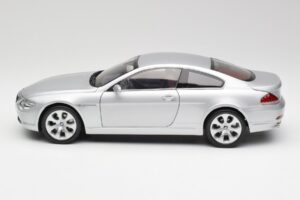 BMW 645Ci E63 Sudrabs Kyosho 1:18 80430153285 Metāls — attēls 4 no 8