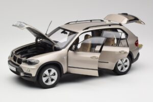 BMW X5 E70 4.8i Platinum Bronza Metaliks Kyosho 1:18 80430413413 Metāls — attēls 2 no 8