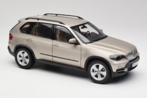 BMW X5 E70 4.8i Platinum Bronza Metaliks Kyosho 1:18 80430413413 Metāls — attēls 6 no 8